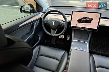 Внедорожник / Кроссовер Tesla Model Y 2023 в Черновцах