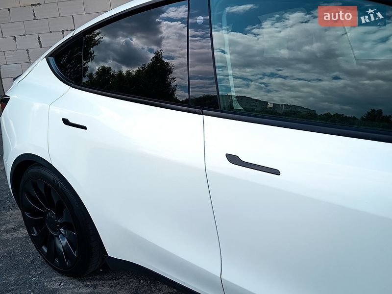 Внедорожник / Кроссовер Tesla Model Y 2022 в Хмельницком
