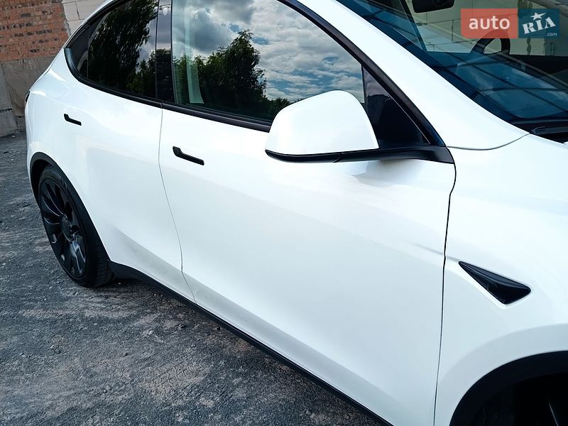 Внедорожник / Кроссовер Tesla Model Y 2022 в Хмельницком