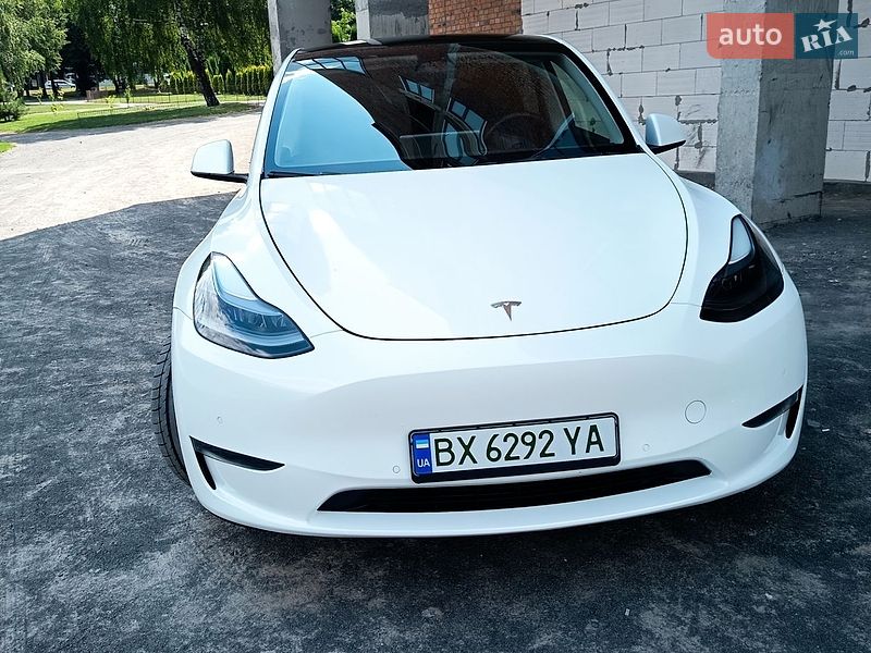 Внедорожник / Кроссовер Tesla Model Y 2022 в Хмельницком