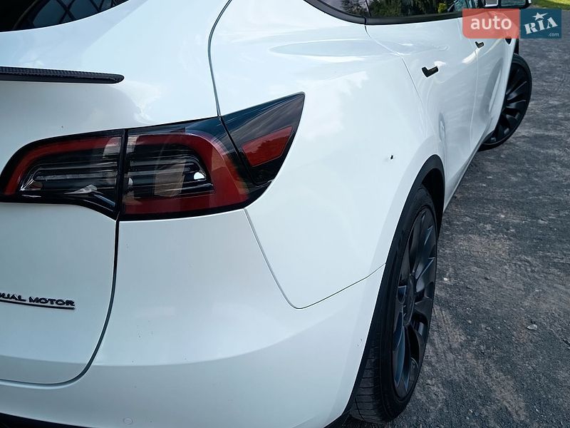 Внедорожник / Кроссовер Tesla Model Y 2022 в Хмельницком