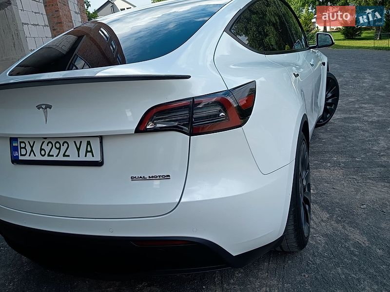 Внедорожник / Кроссовер Tesla Model Y 2022 в Хмельницком