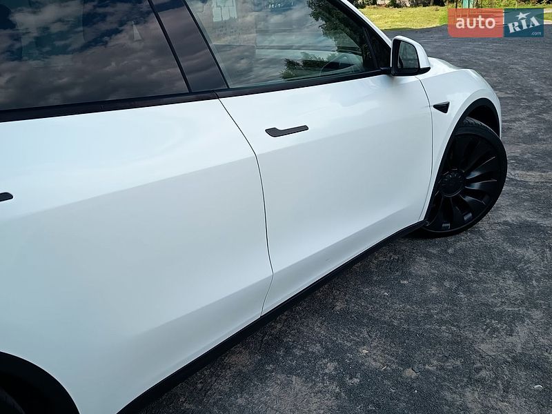 Внедорожник / Кроссовер Tesla Model Y 2022 в Хмельницком