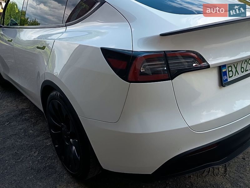 Внедорожник / Кроссовер Tesla Model Y 2022 в Хмельницком