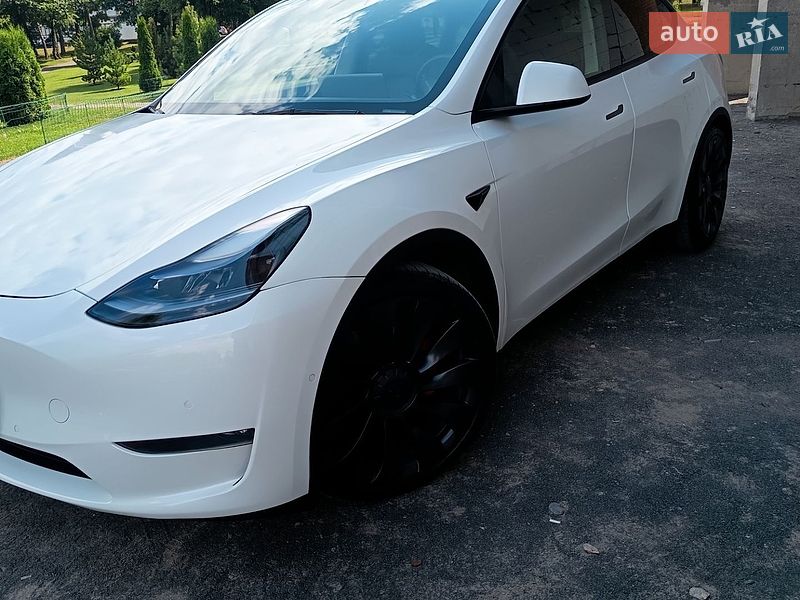 Внедорожник / Кроссовер Tesla Model Y 2022 в Хмельницком