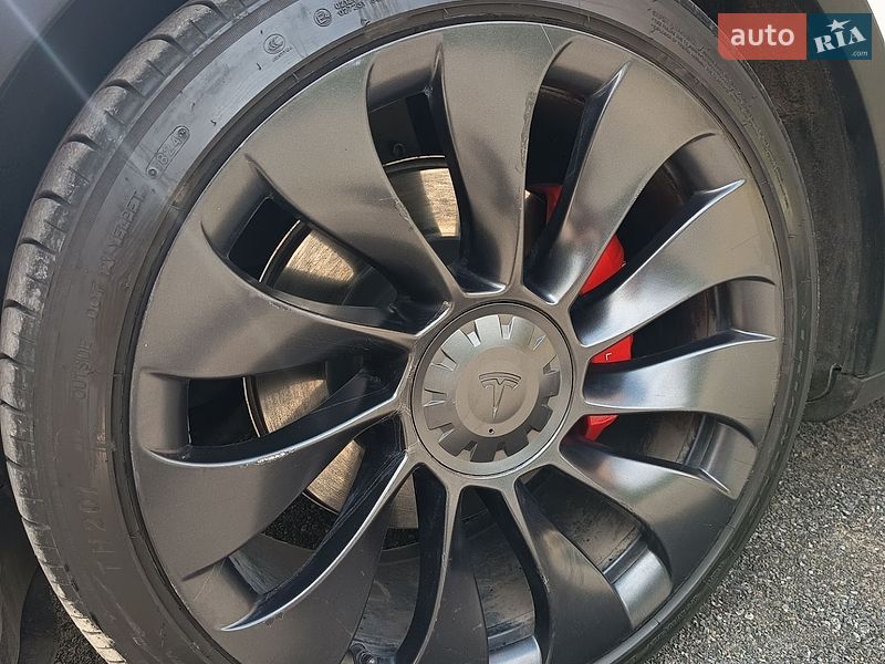 Внедорожник / Кроссовер Tesla Model Y 2022 в Хмельницком
