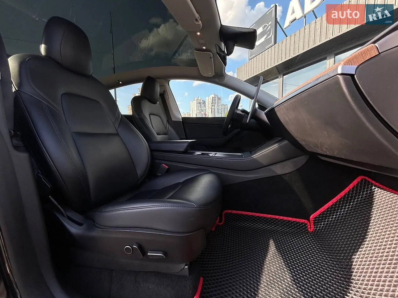 2021 Tesla Model Y - мініатюра 12
