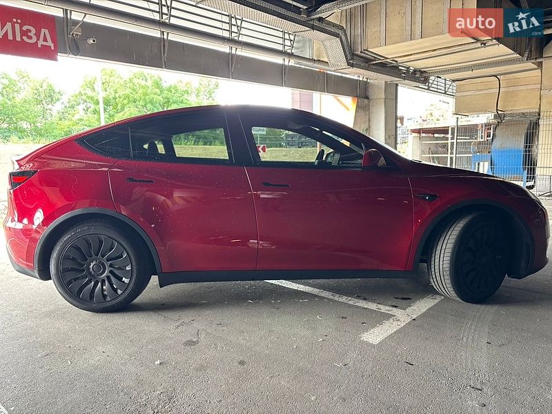 Позашляховик / Кросовер Tesla Model Y 2020 в Києві