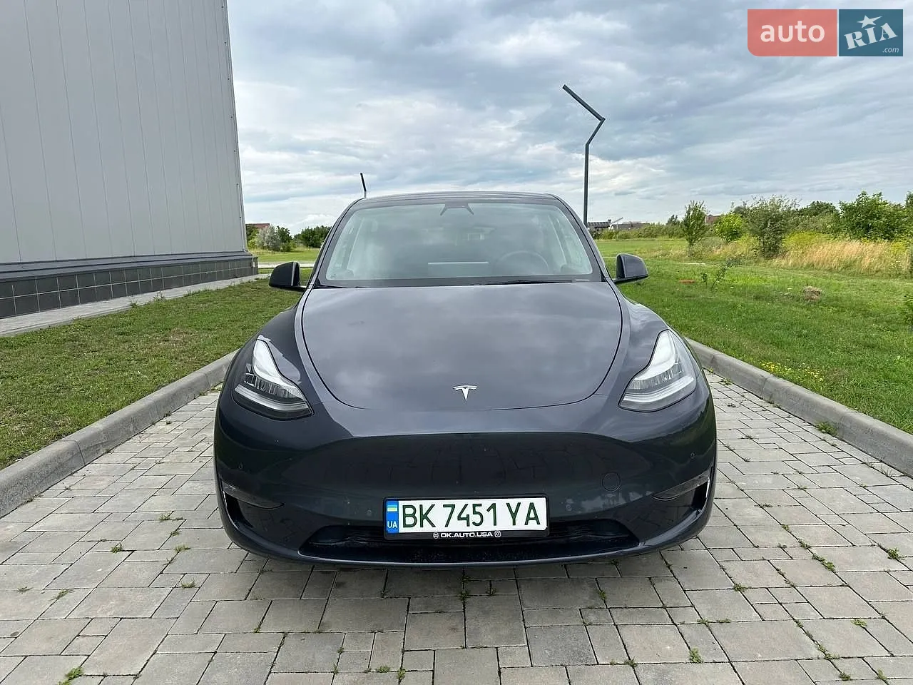 2022 Tesla Model Y - мініатюра 3