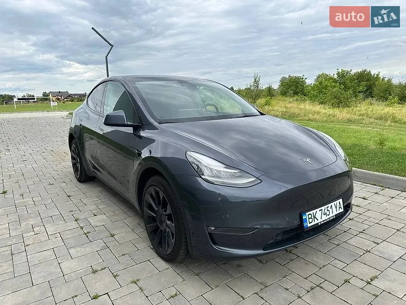 Tesla Model Y 2022