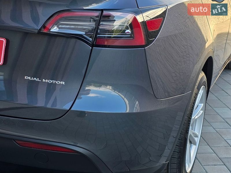 Внедорожник / Кроссовер Tesla Model Y 2023 в Луцке
