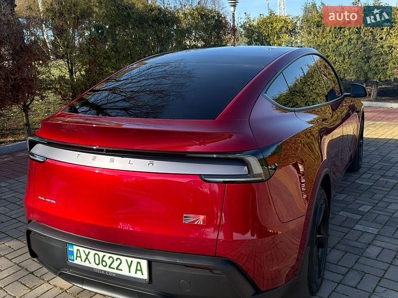 Внедорожник / Кроссовер Tesla Model Y 2025 в Харькове