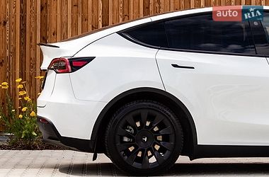 Внедорожник / Кроссовер Tesla Model Y 2024 в Львове