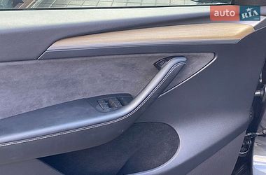 Внедорожник / Кроссовер Tesla Model Y 2023 в Трускавце