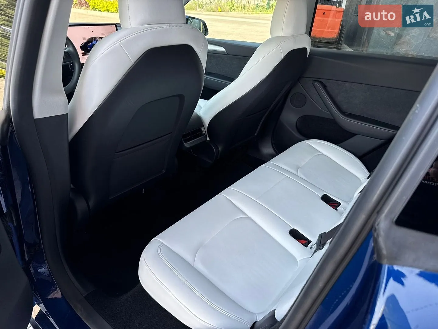 2024 Tesla Model Y - мініатюра 39