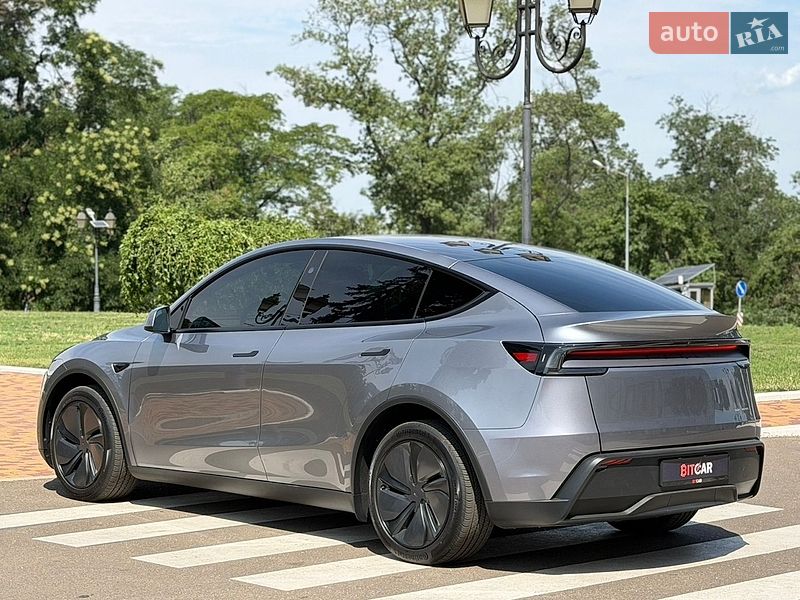Внедорожник / Кроссовер Tesla Model Y 2025 в Одессе фото 22 Внедорожник / Кроссовер Tesla Model Y 2025 в Одессе