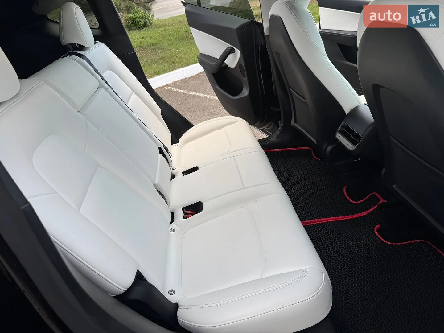 2022 Tesla Model Y - мініатюра 26