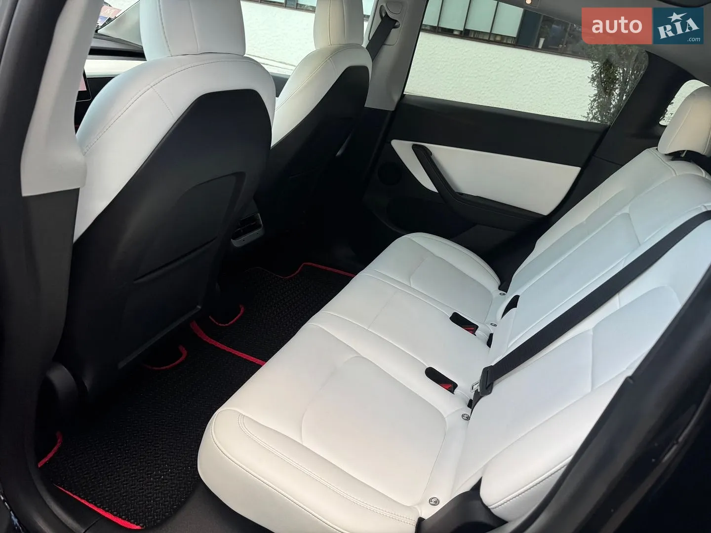2022 Tesla Model Y - мініатюра 31