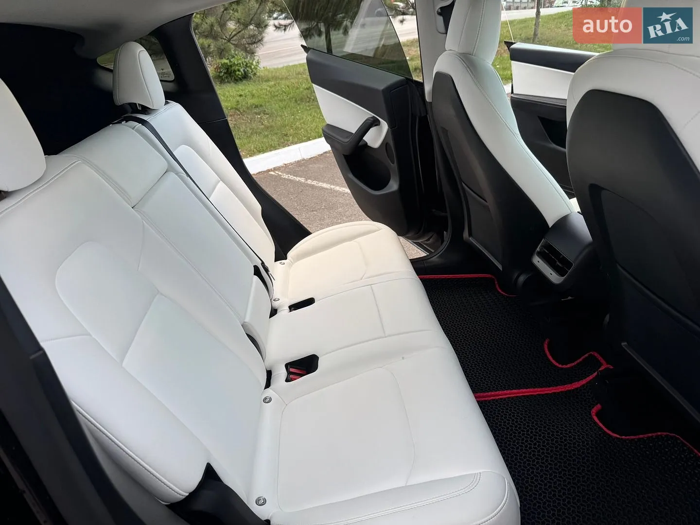 2022 Tesla Model Y - мініатюра 27