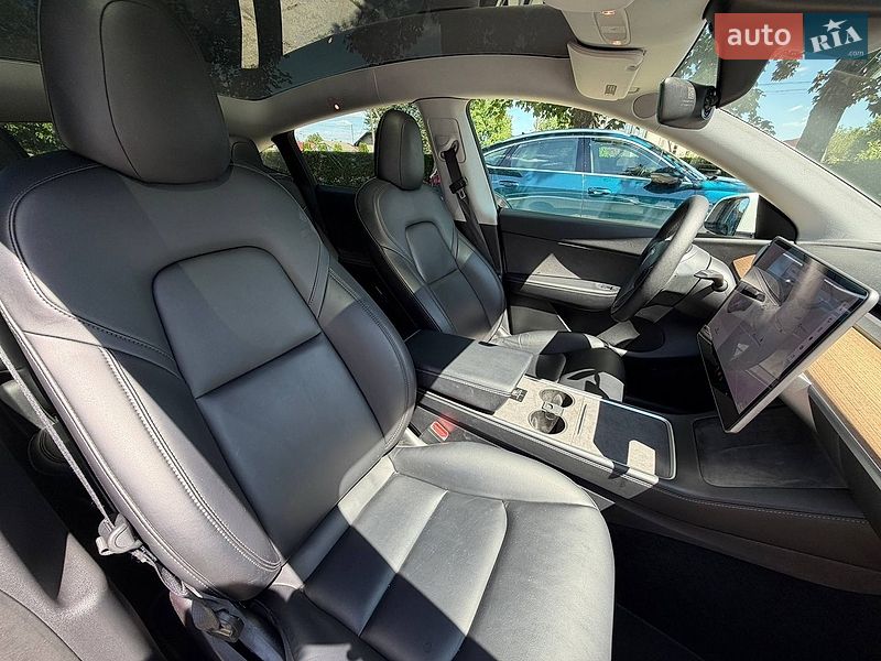 Позашляховик / Кросовер Tesla Model Y 2021 в Стрию