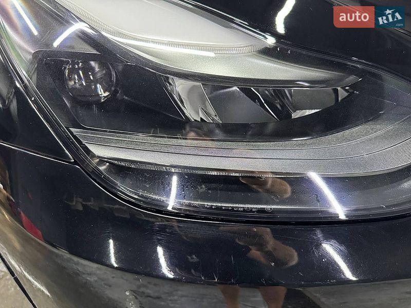 Позашляховик / Кросовер Tesla Model Y 2023 в Дніпрі