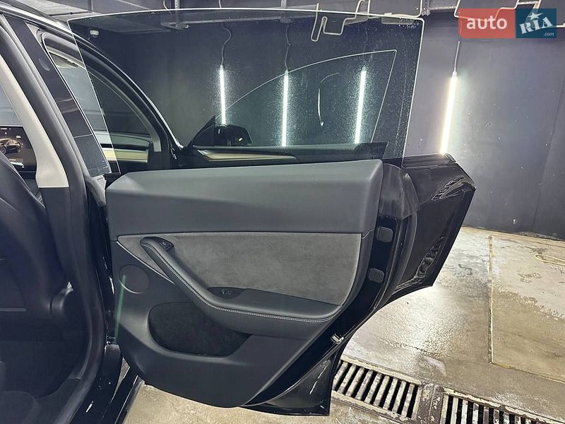 Внедорожник / Кроссовер Tesla Model Y 2023 в Днепре фото 26 Внедорожник / Кроссовер Tesla Model Y 2023 в Днепре
