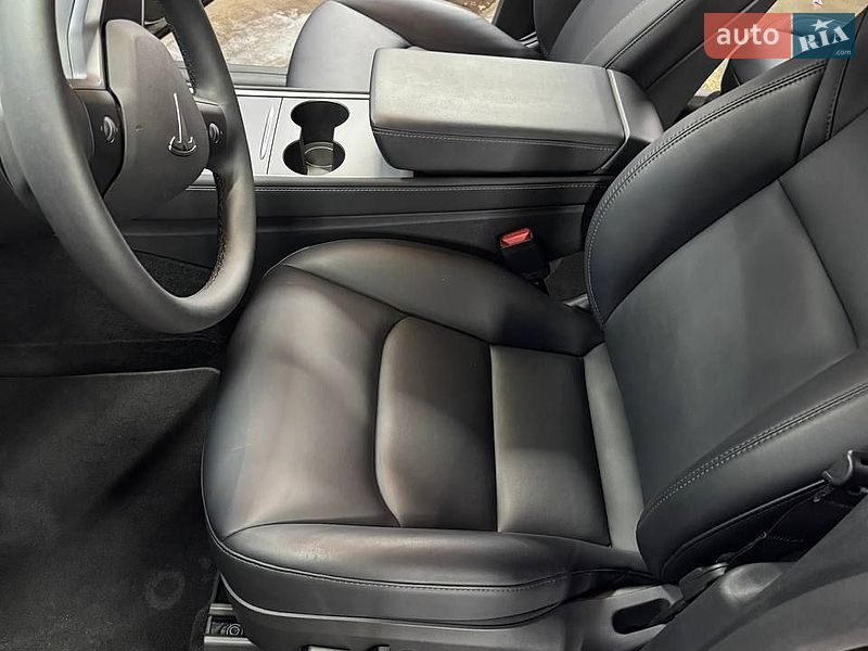 Позашляховик / Кросовер Tesla Model Y 2023 в Дніпрі