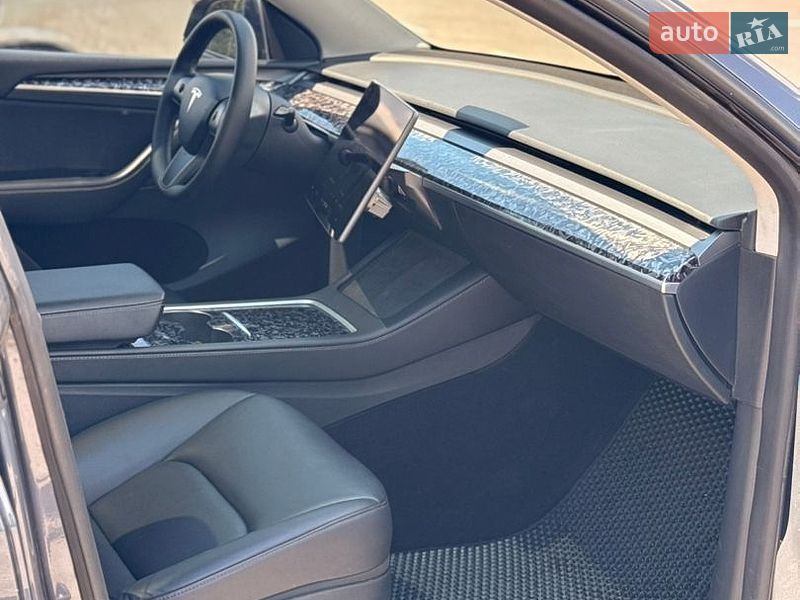 Внедорожник / Кроссовер Tesla Model Y 2023 в Днепре