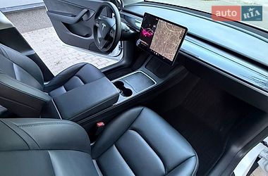 Позашляховик / Кросовер Tesla Model Y 2022 в Києві фото 9 Позашляховик / Кросовер Tesla Model Y 2022 в Києві