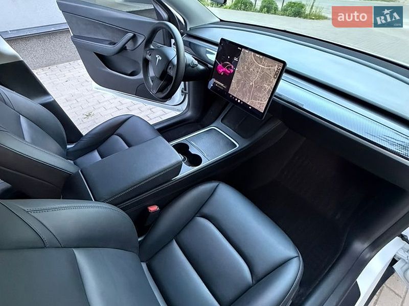 Позашляховик / Кросовер Tesla Model Y 2022 в Києві фото 9 Позашляховик / Кросовер Tesla Model Y 2022 в Києві