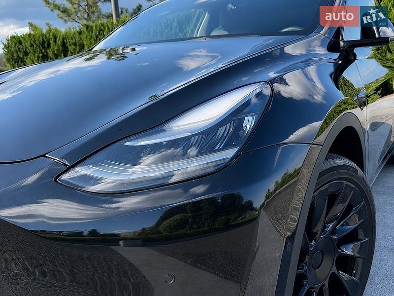 Tesla Model Y 2022