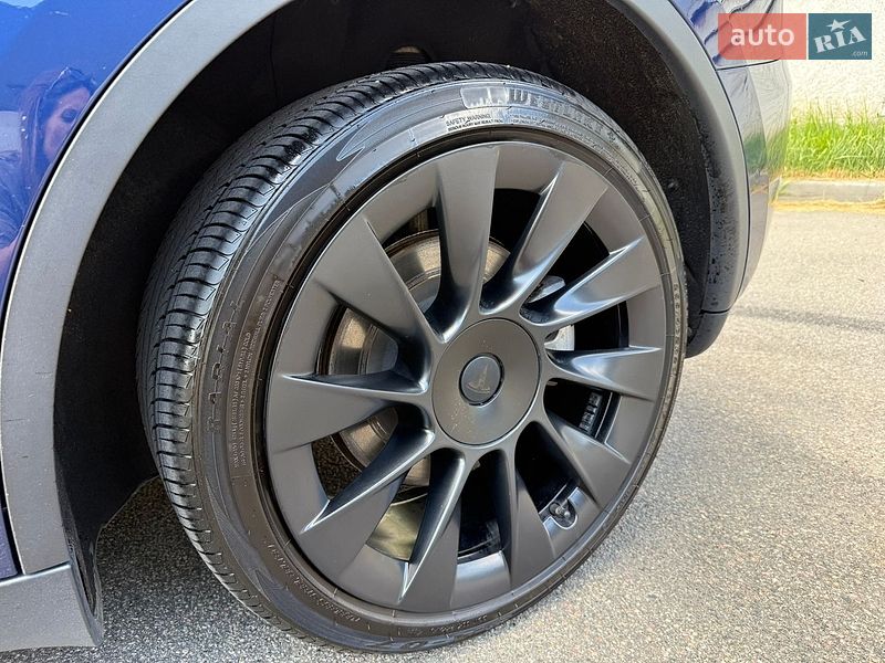 Позашляховик / Кросовер Tesla Model Y 2022 в Києві