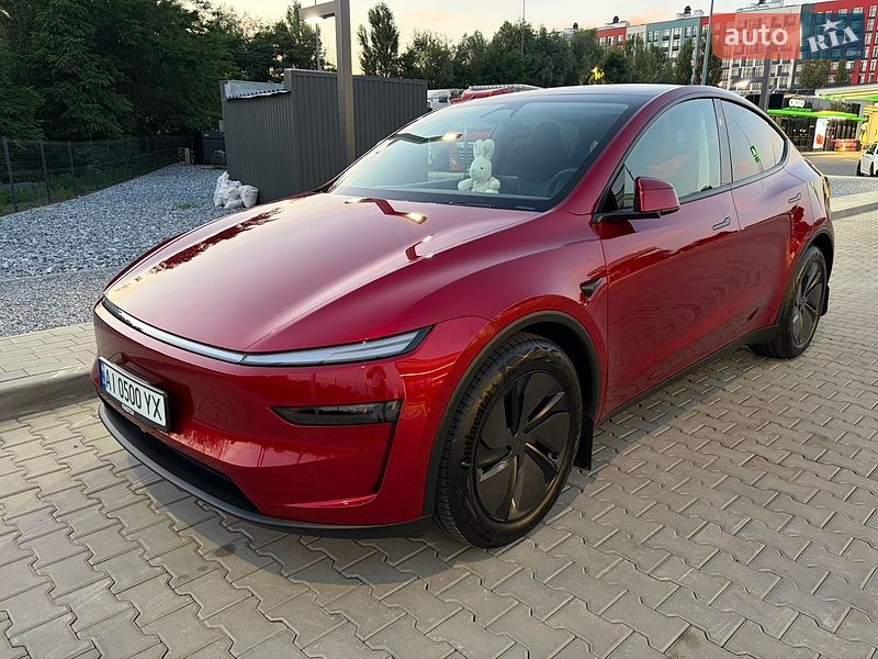 Внедорожник / Кроссовер Tesla Model Y 2025 в Киеве
