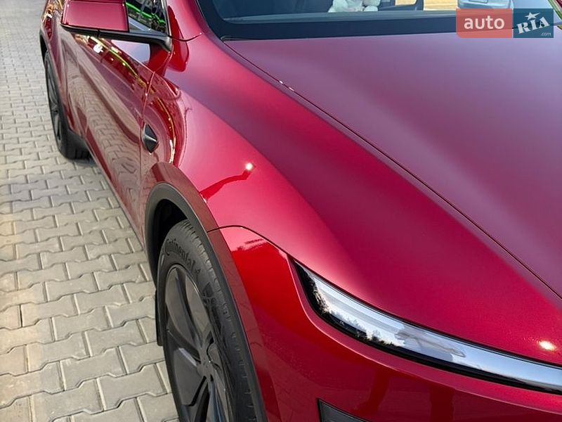 Внедорожник / Кроссовер Tesla Model Y 2025 в Киеве