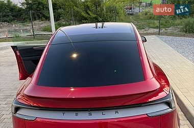 Внедорожник / Кроссовер Tesla Model Y 2025 в Киеве