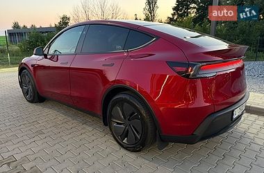 Внедорожник / Кроссовер Tesla Model Y 2025 в Киеве