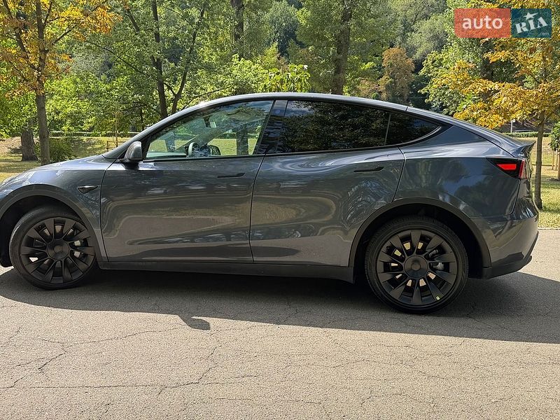 Позашляховик / Кросовер Tesla Model Y 2023 в Києві фото 17 Позашляховик / Кросовер Tesla Model Y 2023 в Києві