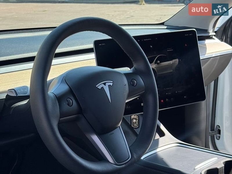 Внедорожник / Кроссовер Tesla Model Y 2022 в Житомире