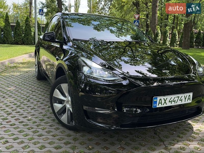 Внедорожник / Кроссовер Tesla Model Y 2023 в Харькове