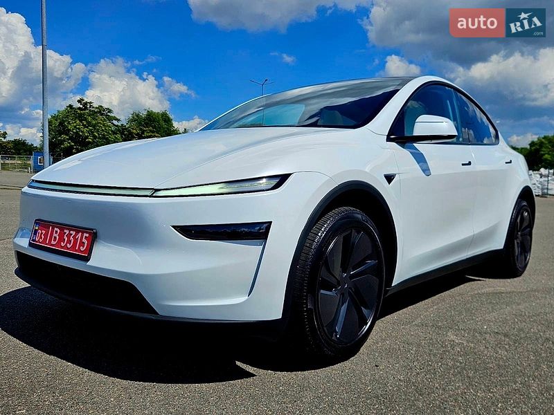 Внедорожник / Кроссовер Tesla Model Y 2025 в Днепре
