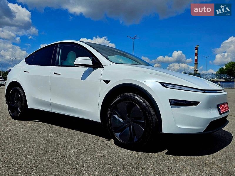 Внедорожник / Кроссовер Tesla Model Y 2025 в Днепре