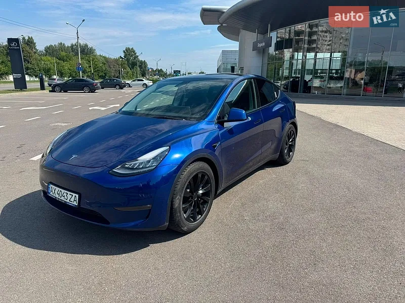 Tesla Model Y