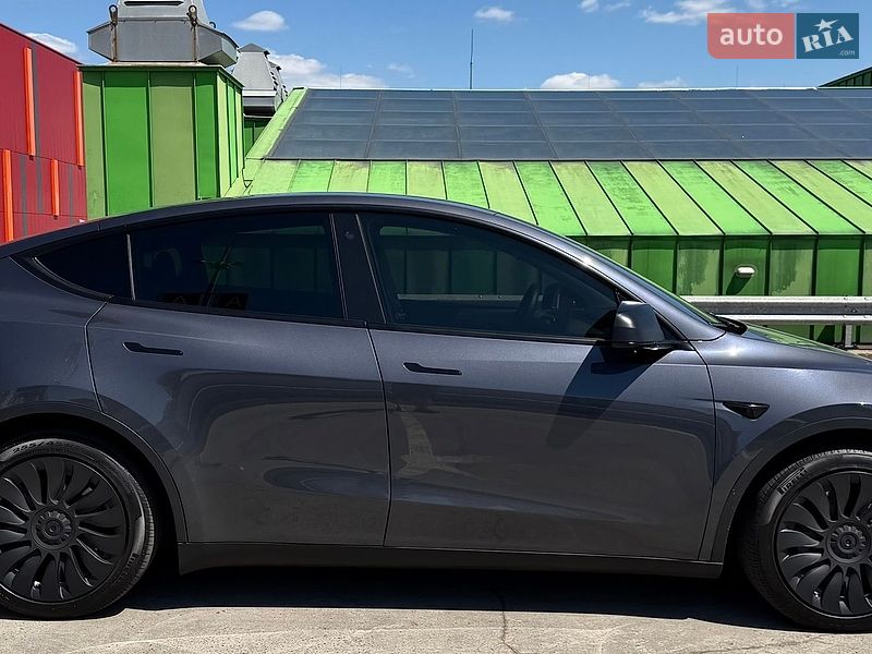 Позашляховик / Кросовер Tesla Model Y 2021 в Києві