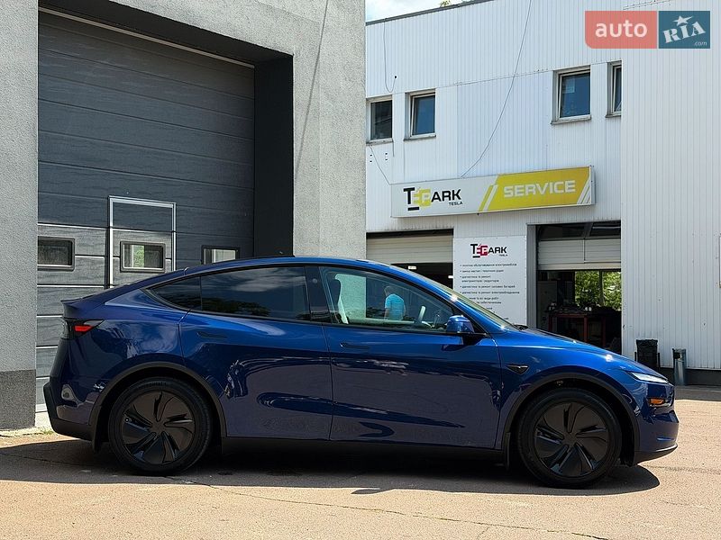 Позашляховик / Кросовер Tesla Model Y 2026 в Києві фото 3 Позашляховик / Кросовер Tesla Model Y 2026 в Києві