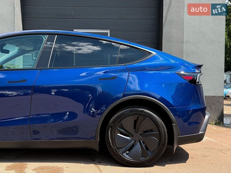 Позашляховик / Кросовер Tesla Model Y 2026 в Києві фото 8 Позашляховик / Кросовер Tesla Model Y 2026 в Києві
