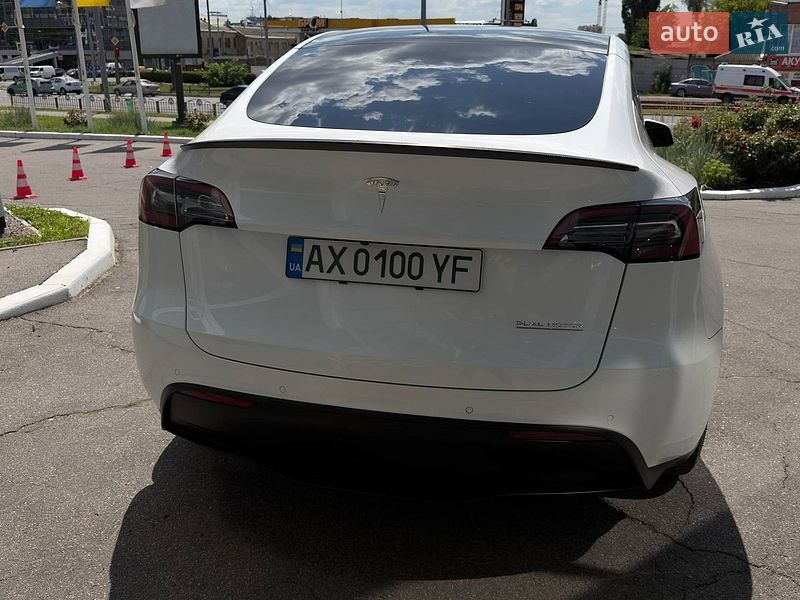 Позашляховик / Кросовер Tesla Model Y 2021 в Харкові фото 12 Позашляховик / Кросовер Tesla Model Y 2021 в Харкові