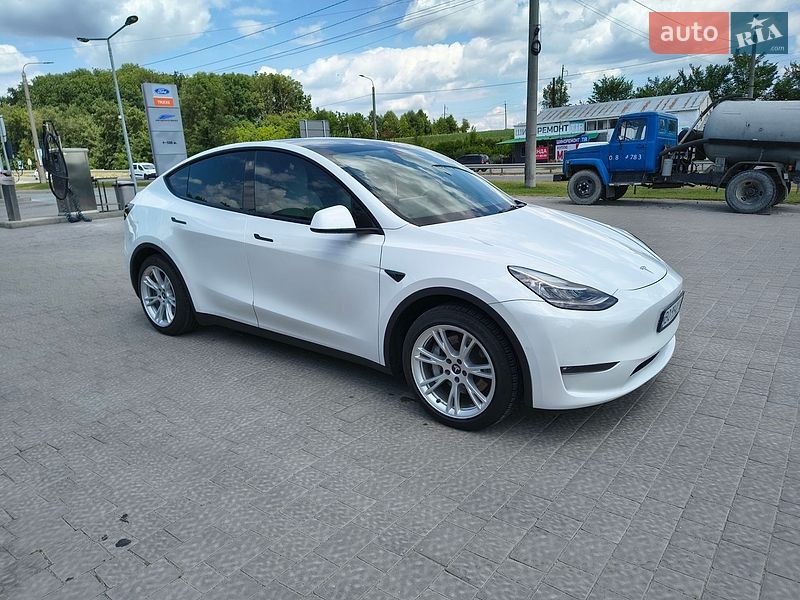 Позашляховик / Кросовер Tesla Model Y 2021 в Тернополі