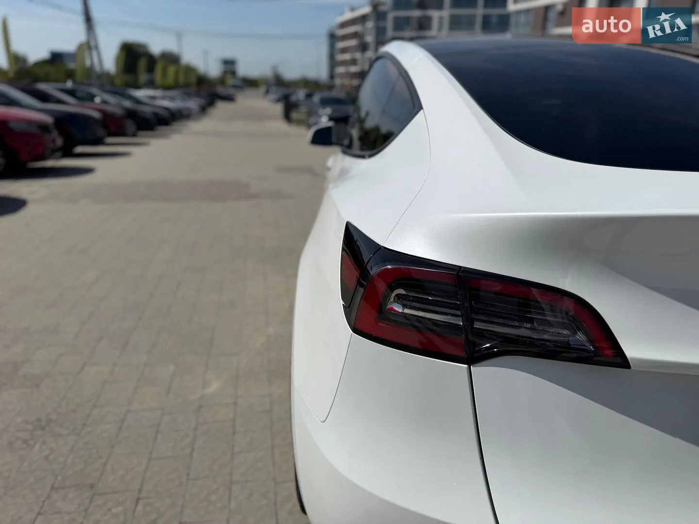 2024 Tesla Model Y - мініатюра 9