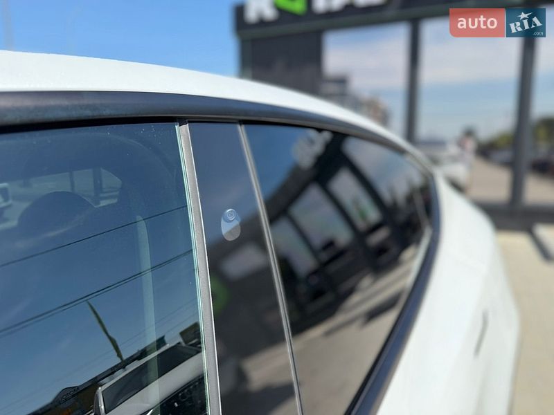 Позашляховик / Кросовер Tesla Model Y 2024 в Львові фото 14 Позашляховик / Кросовер Tesla Model Y 2024 в Львові