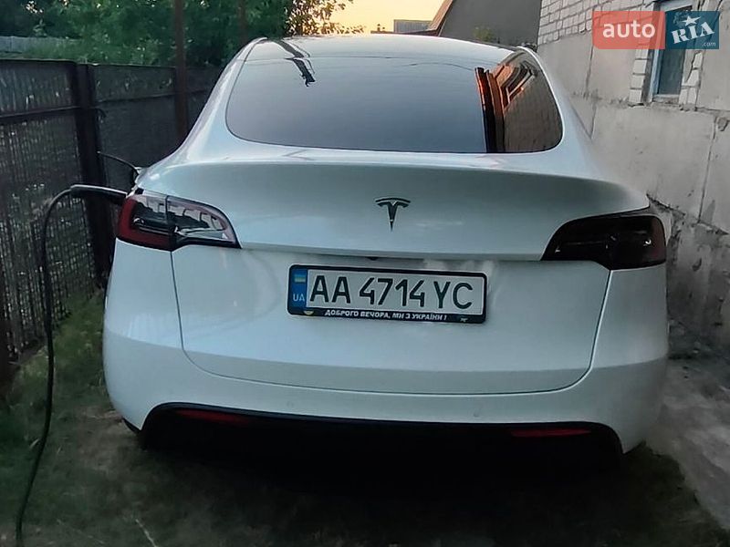 Позашляховик / Кросовер Tesla Model Y 2021 в Києві